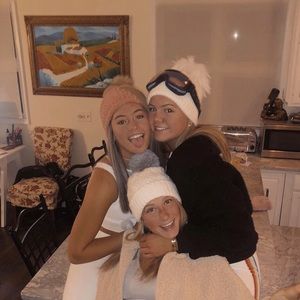 Meet your Posher, Camille